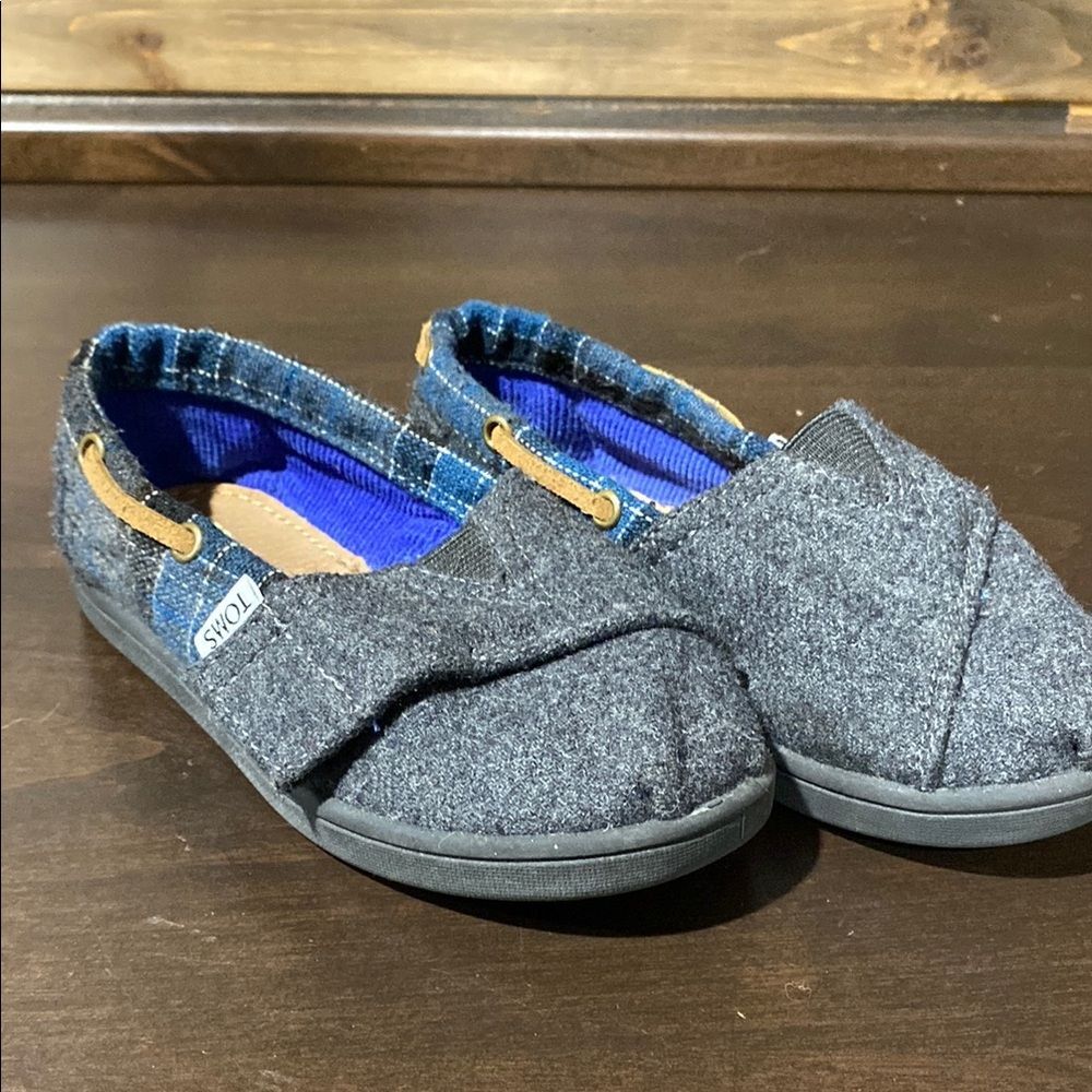Toms shoes Bimini Gray Blue Tartan Toddler Size 9